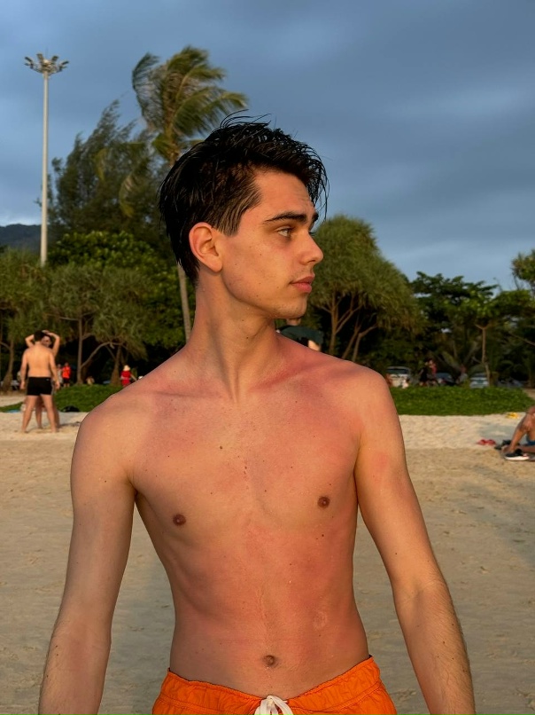 Pin by lemon zesst on bros, man Blonde boys, Shirtless, Cute boys